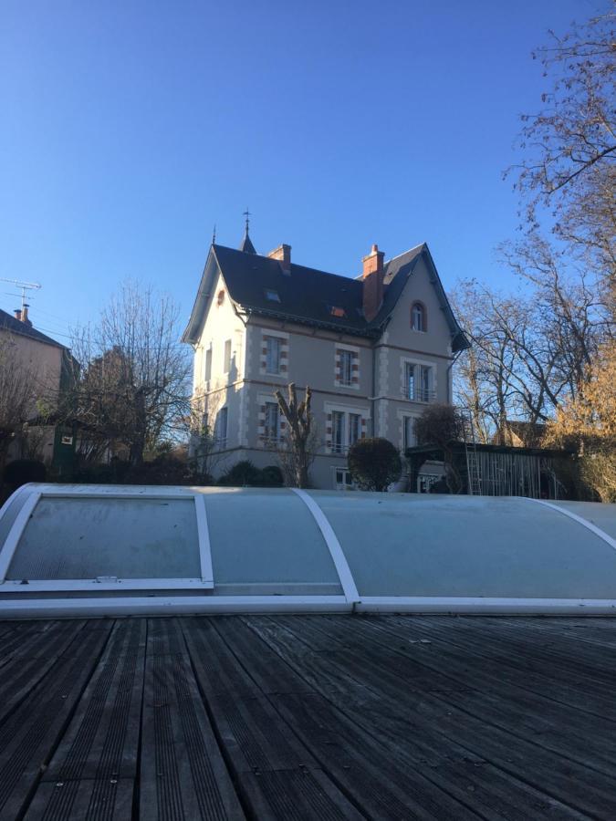 Les Dameraudes Gien Exterior photo